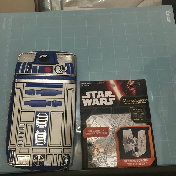 r2d2 wallet and metal earth tie fighter - Picture 4 of 4